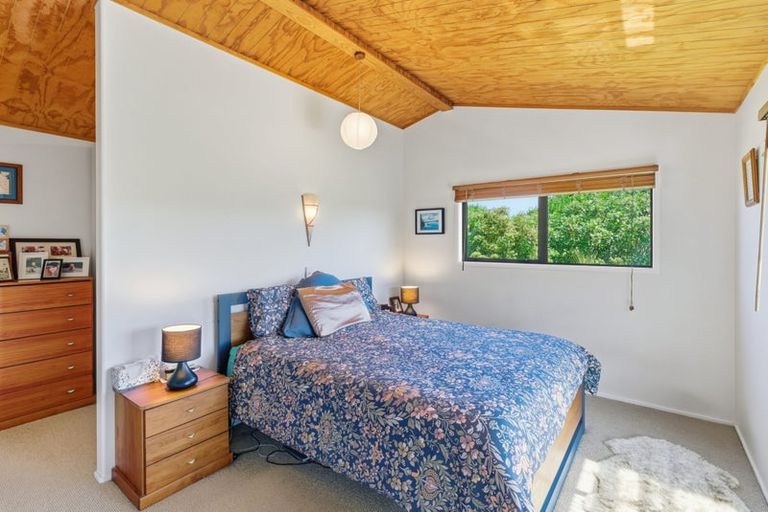 Photo of property in 4037b Far Road North, Pukenui, 0484