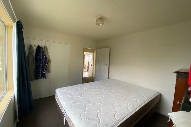 Photo of property in 2/24 Bell Street, Tawa, Wellington, 5028