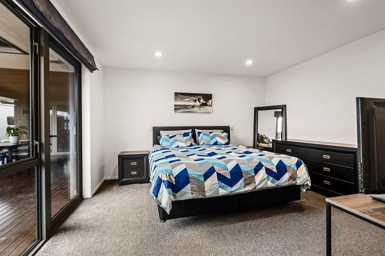 Photo of property in 17 Dreaver Drive, Waitara, 4320