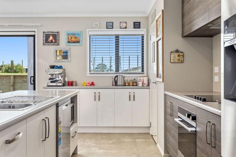 Photo of property in 8 Karearea Drive, Coastlands, Whakatane, 3120