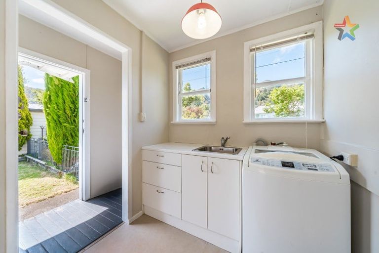 Photo of property in 1 Cleland Crescent, Naenae, Lower Hutt, 5011