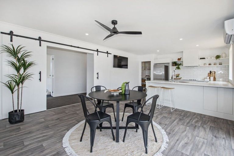 Photo of property in 30 Kapiakauri Road, One Tree Point, 0118