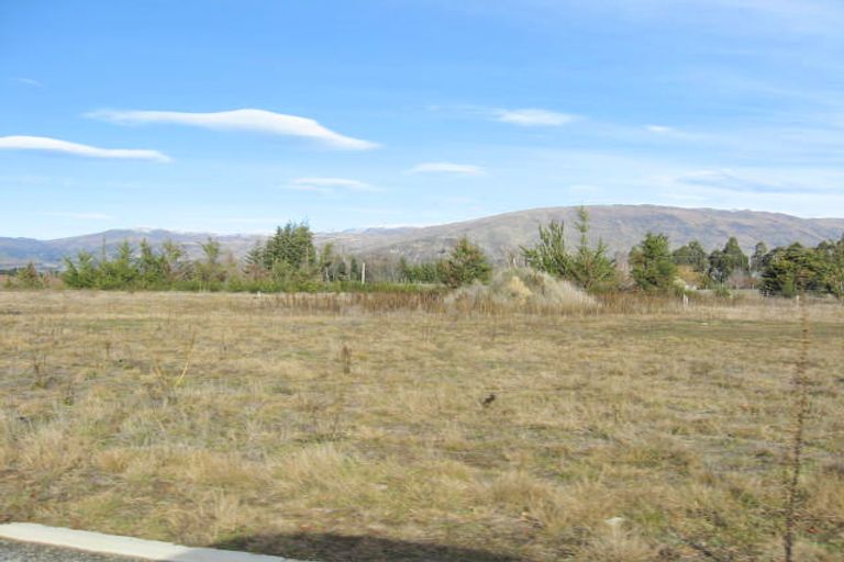 Photo of property in 6 Balneaves Lane, Albert Town, Wanaka, 9382