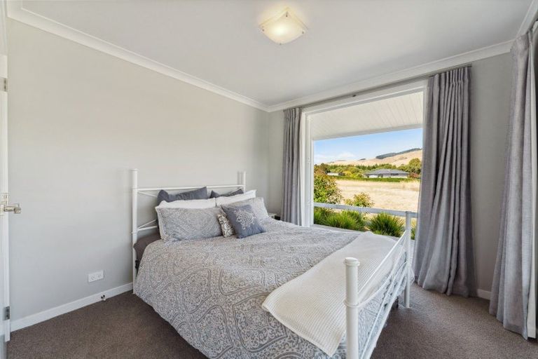 Photo of property in 8 Pukatea Lane, Kinloch, Taupo, 3377