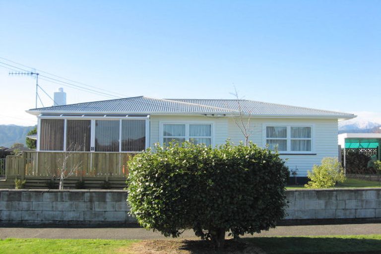 Photo of property in 14 Cobham Street, Levin, 5510