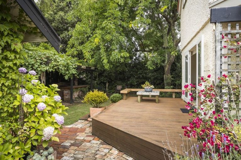 Photo of property in 27 Alan Street, Palmerston North, 4414