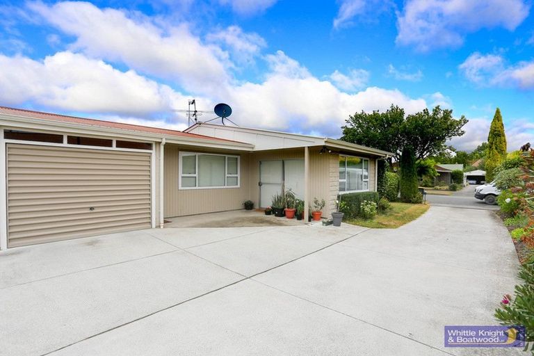 Photo of property in 36 Ambleside Drive, Burnside, Christchurch, 8053