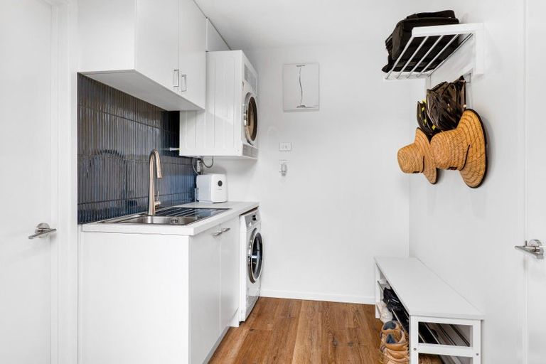 Photo of property in 16 Ridgewood Place, Shirley, Christchurch, 8061