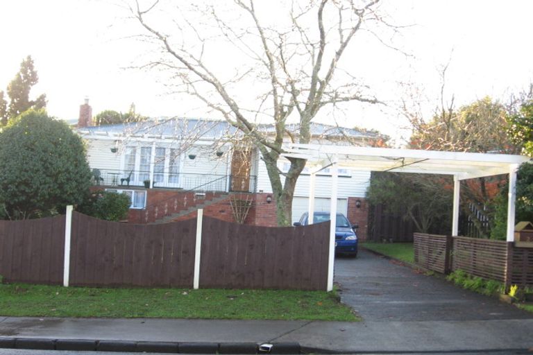 Photo of property in 2 Tomlinson Street, Hillpark, Auckland, 2102
