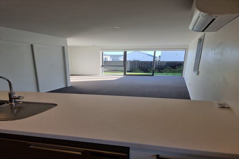 Photo of property in 15 Wheatsheaf Lane, Heathcote Valley, Christchurch, 8022