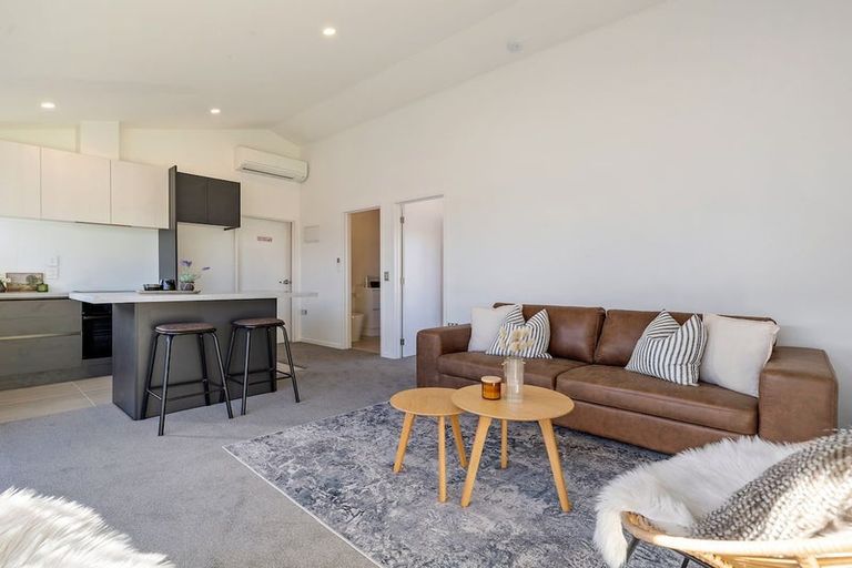 Photo of property in 32 Riley Street, Lake Hawea, 9382