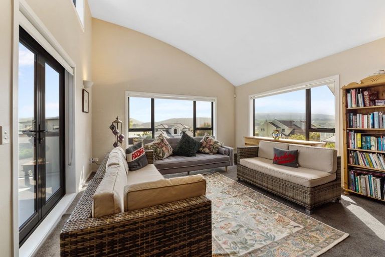 Photo of property in 8 Bowsprit Way, Whitby, Porirua, 5024