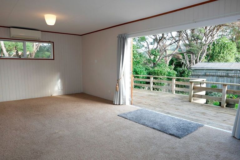 Photo of property in 136 Ruapehu Street, Paraparaumu, 5032