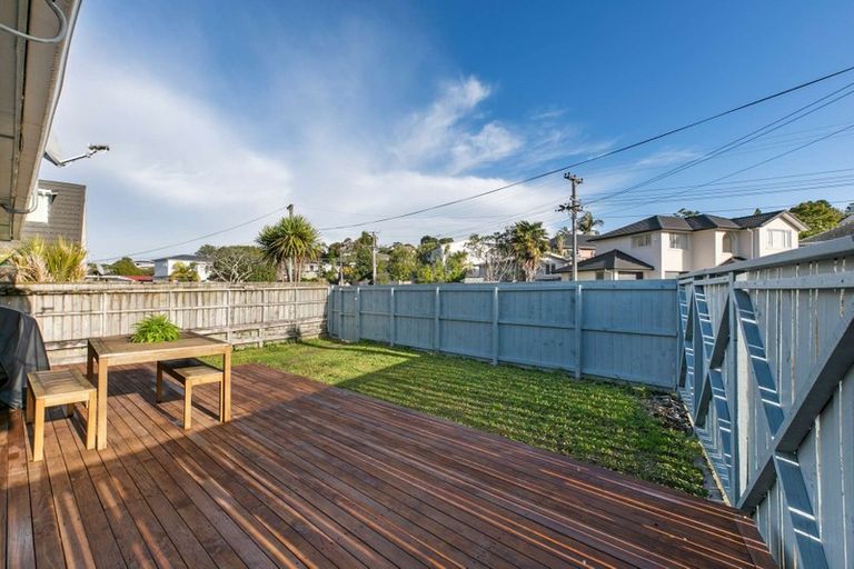 Photo of property in 1/9 Merriefield Avenue, Forrest Hill, Auckland, 0620