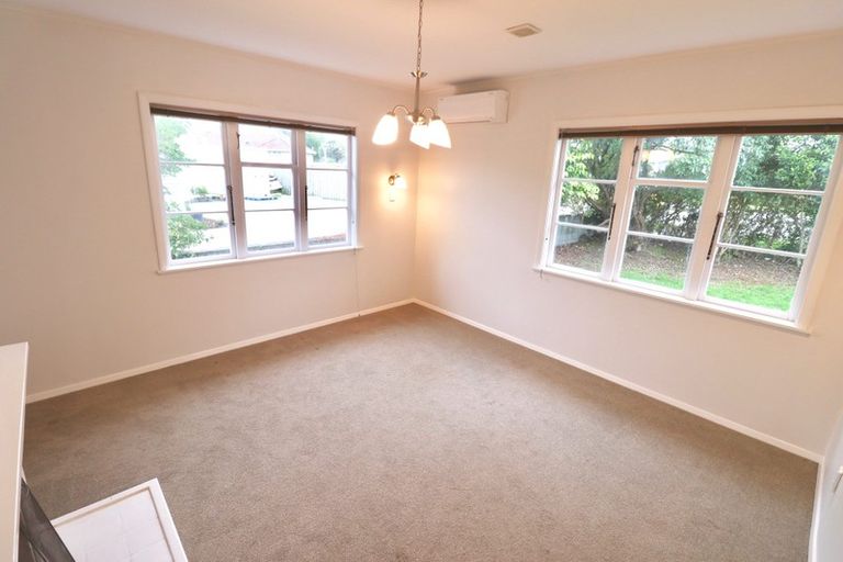 Photo of property in 10 Naenae Road, Naenae, Lower Hutt, 5011