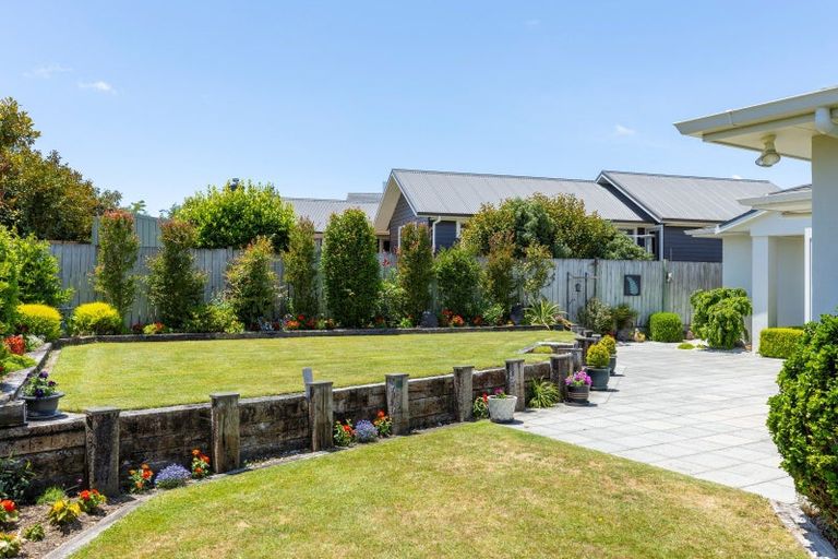 Photo of property in 25 Magnolia Rise, Waipahihi, Taupo, 3330