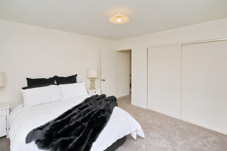 Photo of property in 20 Sutton Place, Dallington, Christchurch, 8061