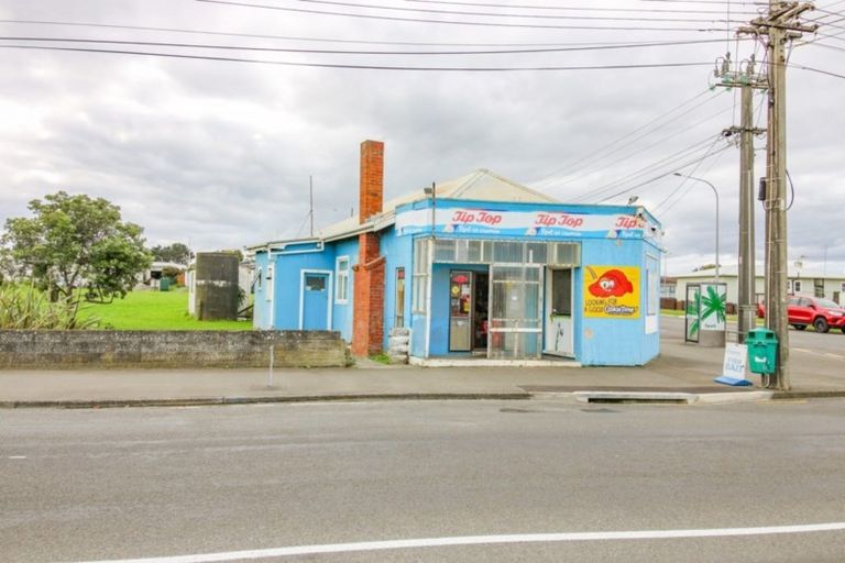 Photo of property in 490 Heads Road, Castlecliff, Whanganui, 4501