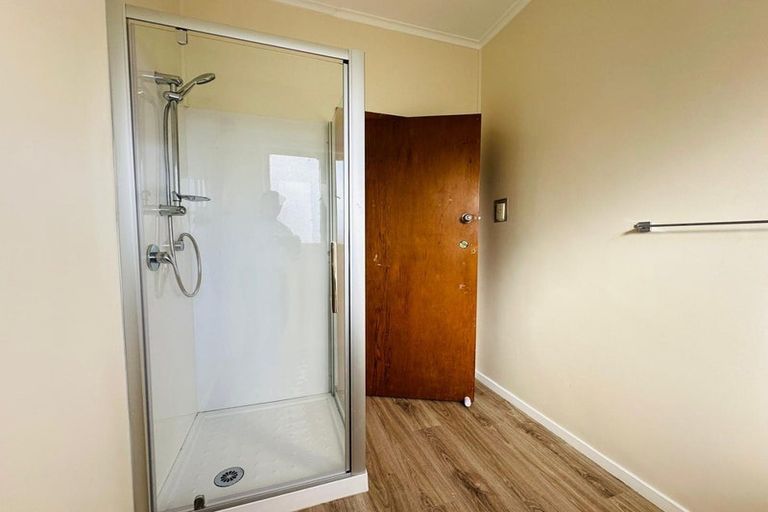 Photo of property in 39 Cambridge Terrace, Papatoetoe, Auckland, 2025