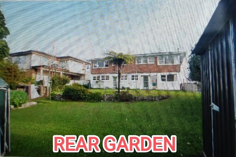 Photo of property in 115 Bleakhouse Road, Mellons Bay, Auckland, 2014