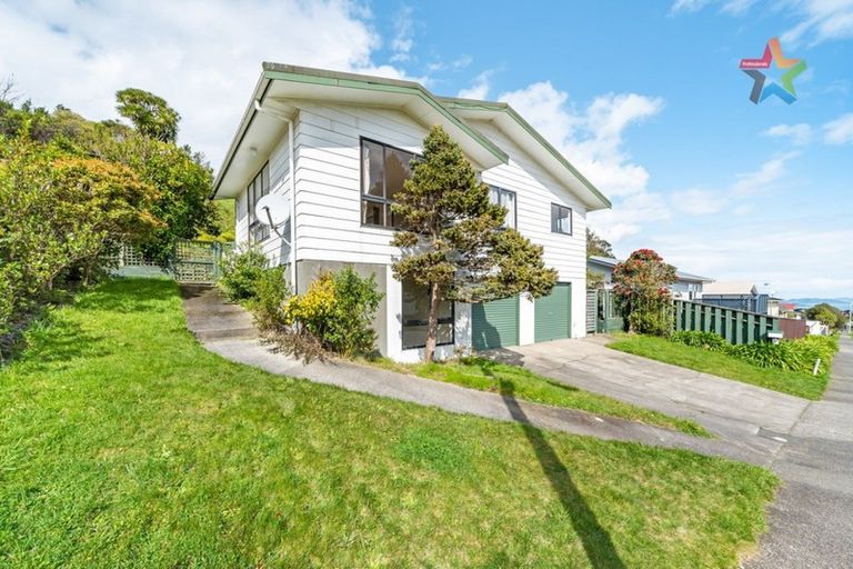 Photo of property in 236 Major Drive, Kelson, Lower Hutt, 5010