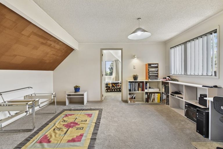 Photo of property in 2 Paulownia Place, Totara Heights, Auckland, 2105