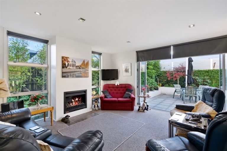Photo of property in 76a Glandovey Road, Fendalton, Christchurch, 8052