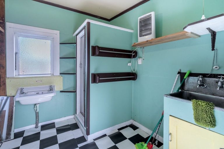 Photo of property in 64 Hastings Street, Ohai, 9635