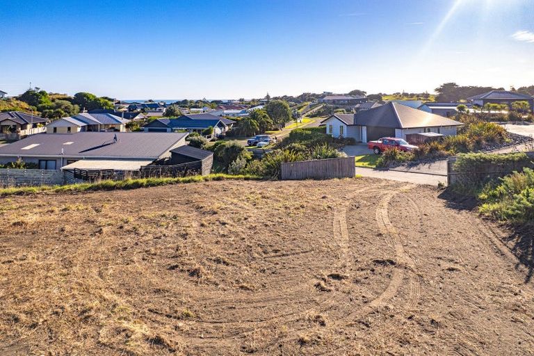 Photo of property in 39 Golf Vue Place, Castlecliff, Wanganui, 4501