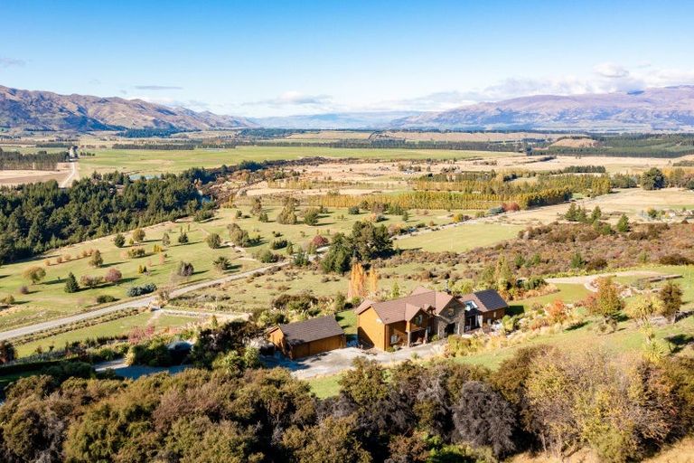 Photo of property in 1147b Lake Hawea-albert Town Road, Albert Town, Wanaka, 9382