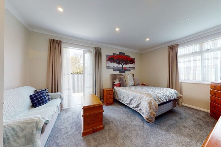 Photo of property in 76 Whakahoro Road, Manakau, Levin, 5573