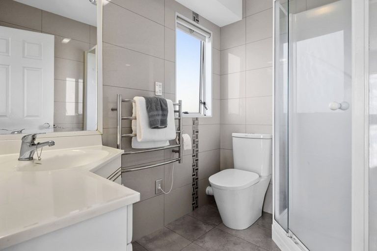 Photo of property in 1/33 Mellons Bay Road, Mellons Bay, Auckland, 2014