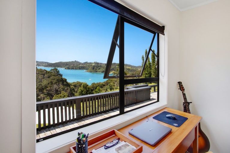 Photo of property in 15 Major Bridge Drive, Russell, 0272