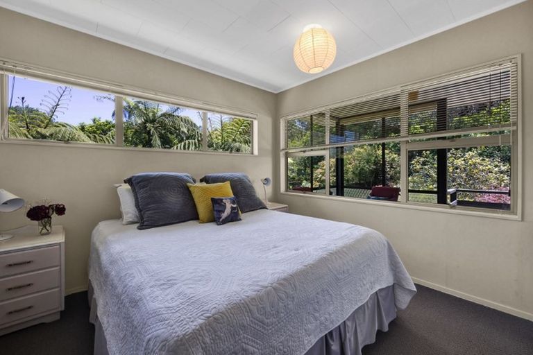 Photo of property in 14 Spencer Place, Merrilands, New Plymouth, 4312