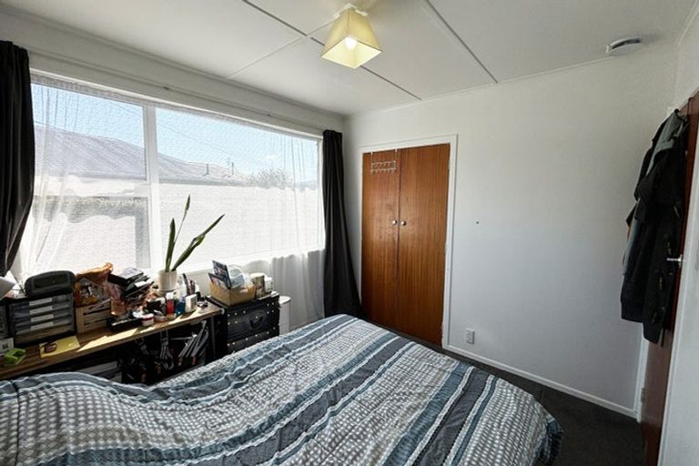 Photo of property in 32 Mark Avenue, Paparangi, Wellington, 6037