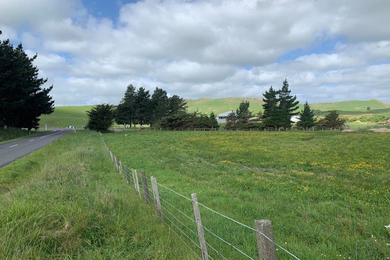 Photo of property in 2 Akaroa Road, Poraiti, Napier, 4112