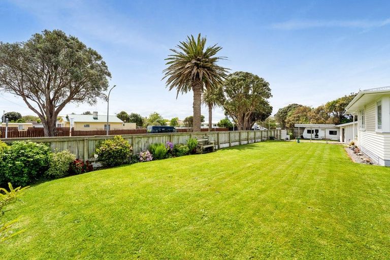 Photo of property in 234 Egmont Street, Patea, 4520