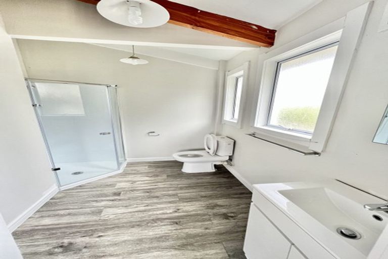 Photo of property in 1/84 Lynwood Road, New Lynn, Auckland, 0600