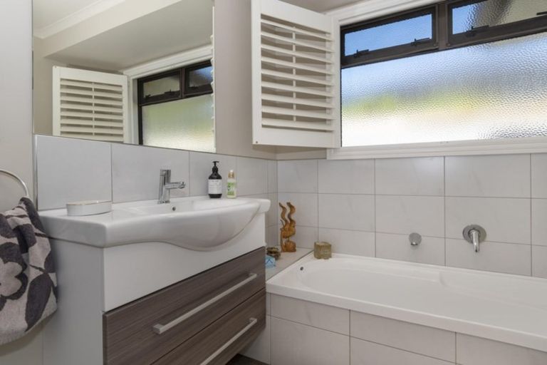 Photo of property in 21 Edwin Grove, Bethlehem, Tauranga, 3110