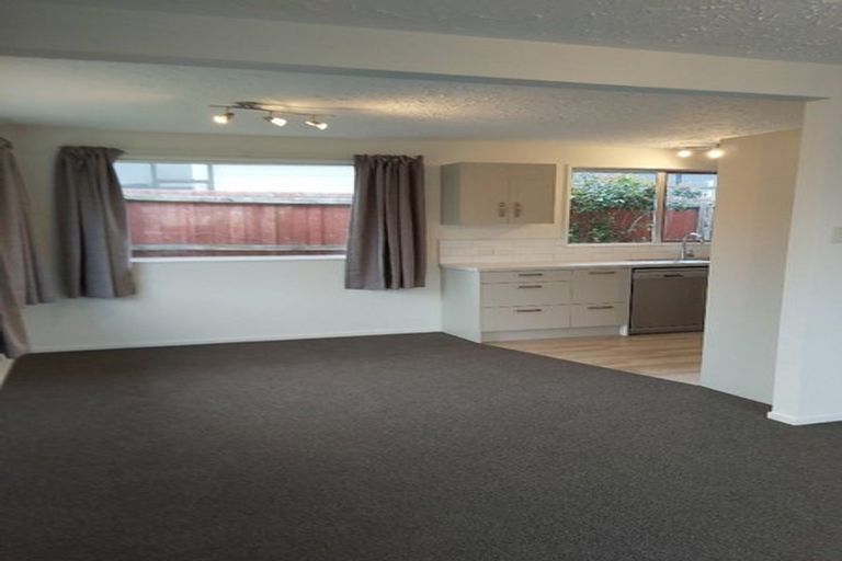 Photo of property in 2/255 Pine Avenue, South New Brighton, Christchurch, 8062