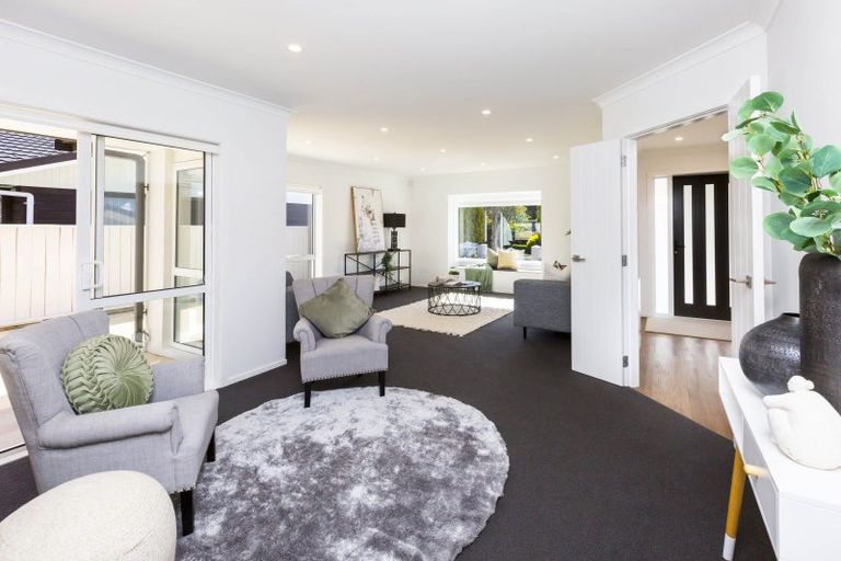 Photo of property in 16 Comeskey Grove, Elderslea, Upper Hutt, 5018