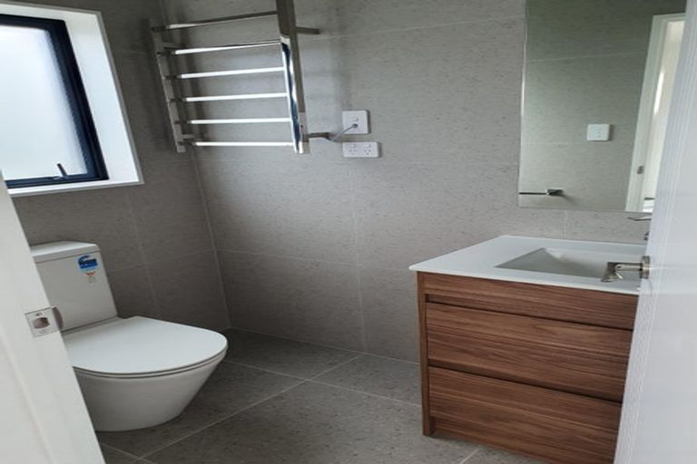 Photo of property in 10 Henry Blyth Lane, Greenhithe, Auckland, 0632