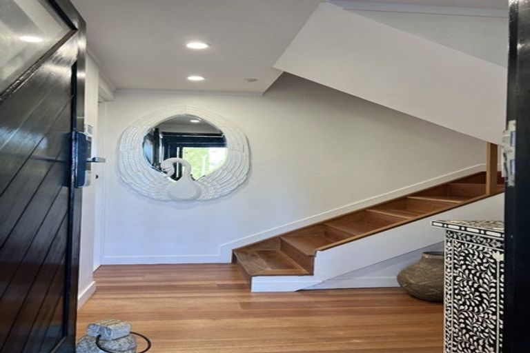 Photo of property in 23 Telephone Road, Birkenhead, Auckland, 0626