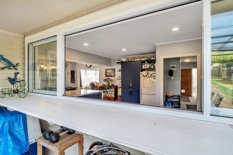 Photo of property in 11 Ries Street, Dannevirke, 4930