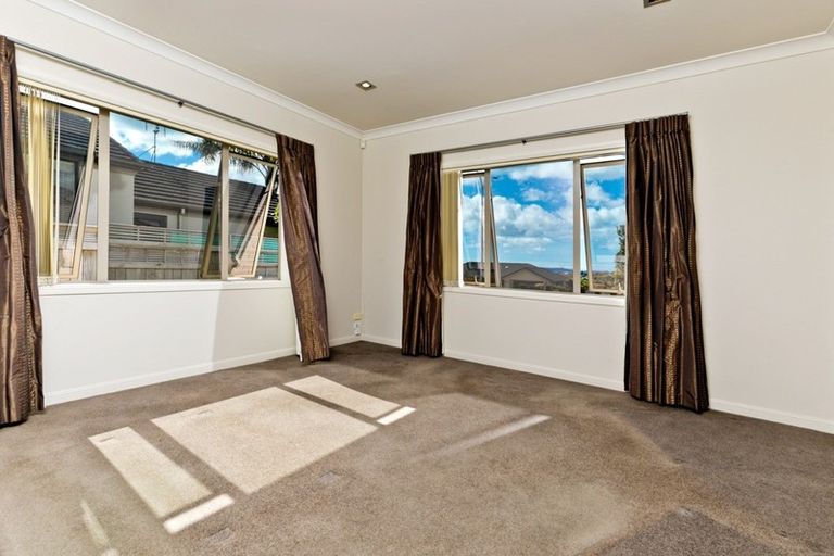 Photo of property in 58 Grand Drive, Orewa, 0931