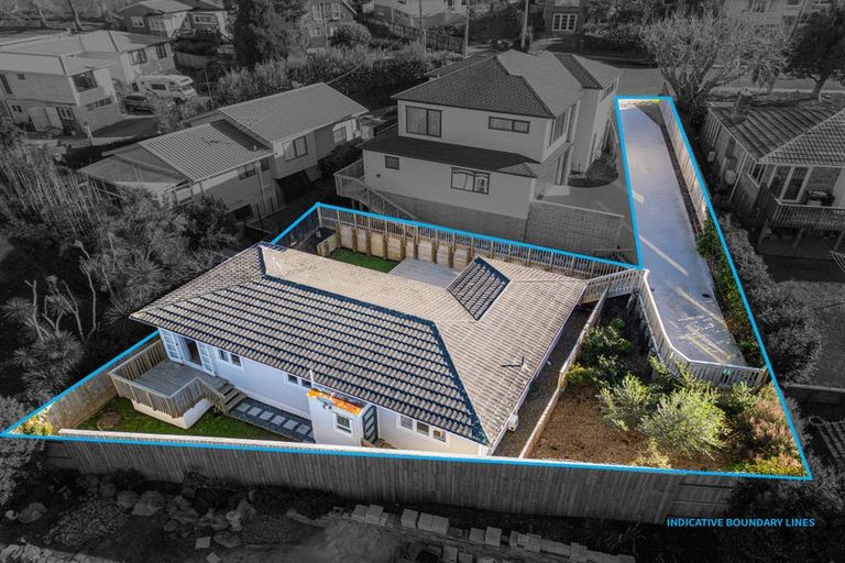 Photo of property in 34 Cassino Street, Bayswater, Auckland, 0622