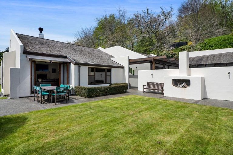 Photo of property in 331a Mangorei Road, Merrilands, New Plymouth, 4312