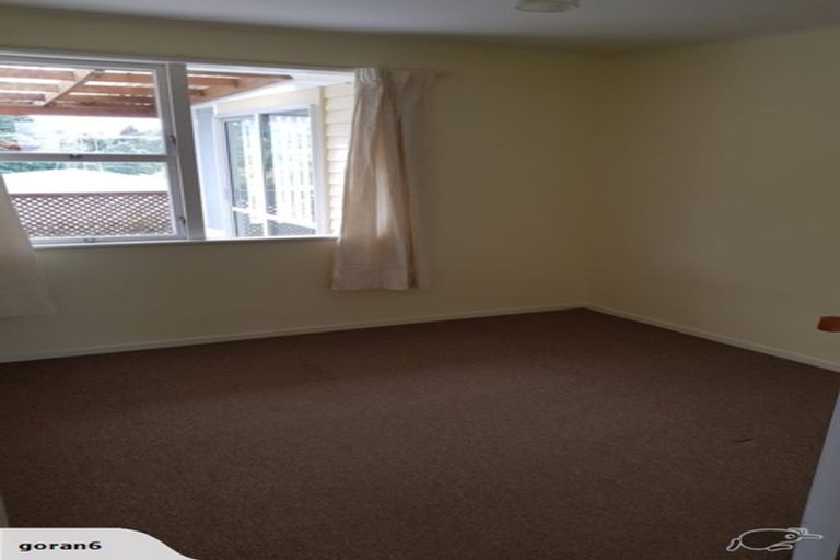 Photo of property in 2/198 Verbena Road, Birkdale, Auckland, 0626