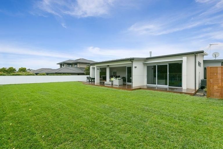 Photo of property in 9 Parkvue Drive, Bell Block, New Plymouth, 4312