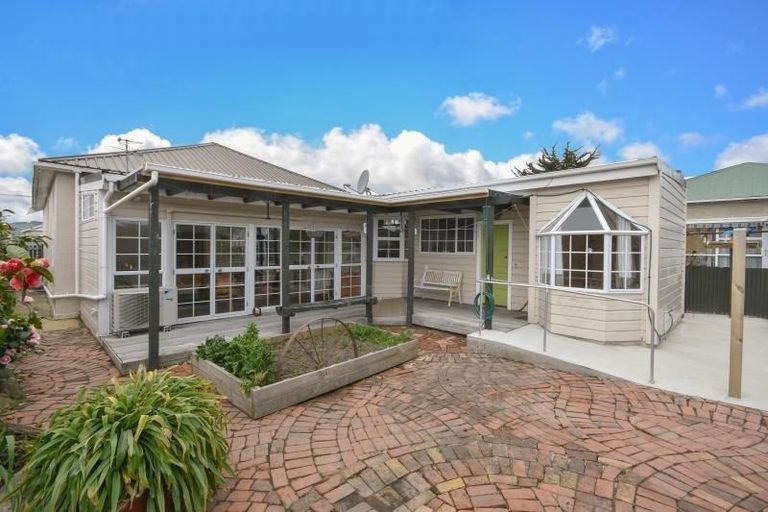 Photo of property in 58 Bird Street, Saint Kilda, Dunedin, 9012